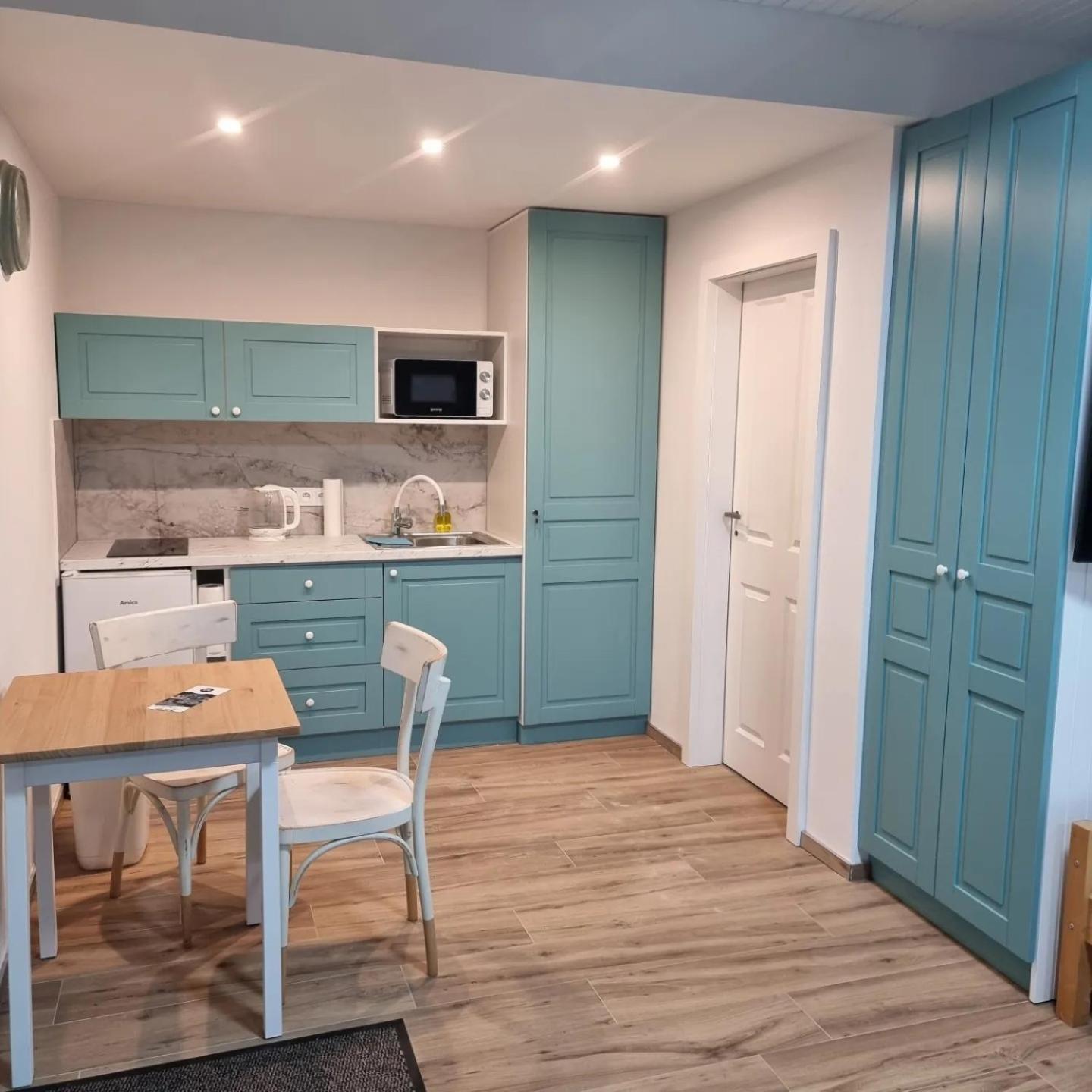 Ako Doma Hotel Poltar Екстериор снимка