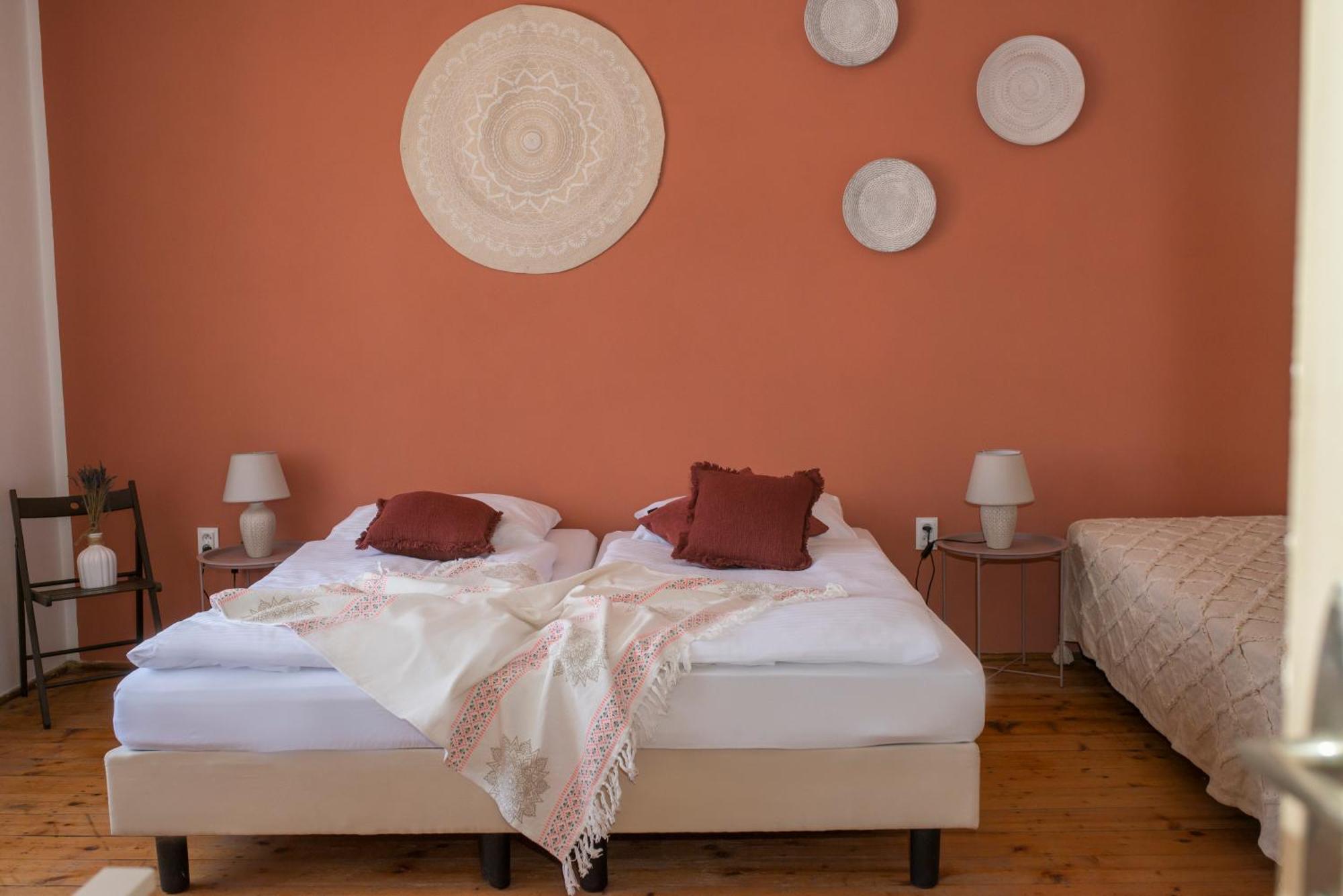 Ako Doma Hotel Poltar Екстериор снимка