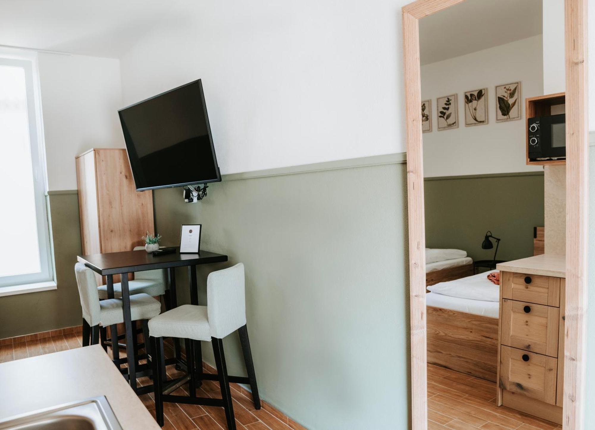 Ako Doma Hotel Poltar Екстериор снимка